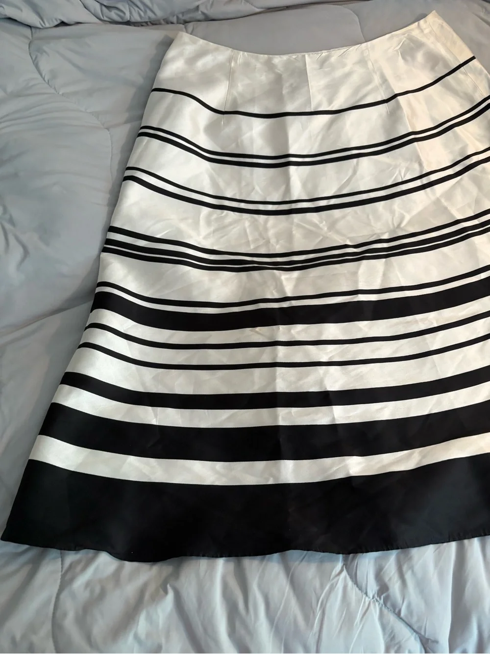 Talbots 100% Silk Lining A-Line Skirt Striped Size 12 Black White Classic-Era - Picture 9 of 10